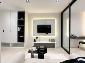 Luxury Suite Cozy King BedSwimmingPooll Train